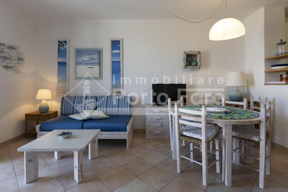 2 Pineta - Ampio Quadrilocale Sulla Spiaggia Di Porto Faro 帕劳 外观 照片