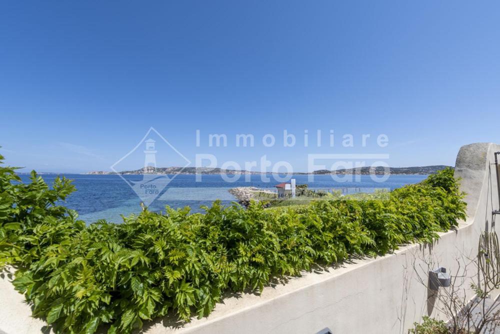 2 Pineta - Ampio Quadrilocale Sulla Spiaggia Di Porto Faro 帕劳 外观 照片