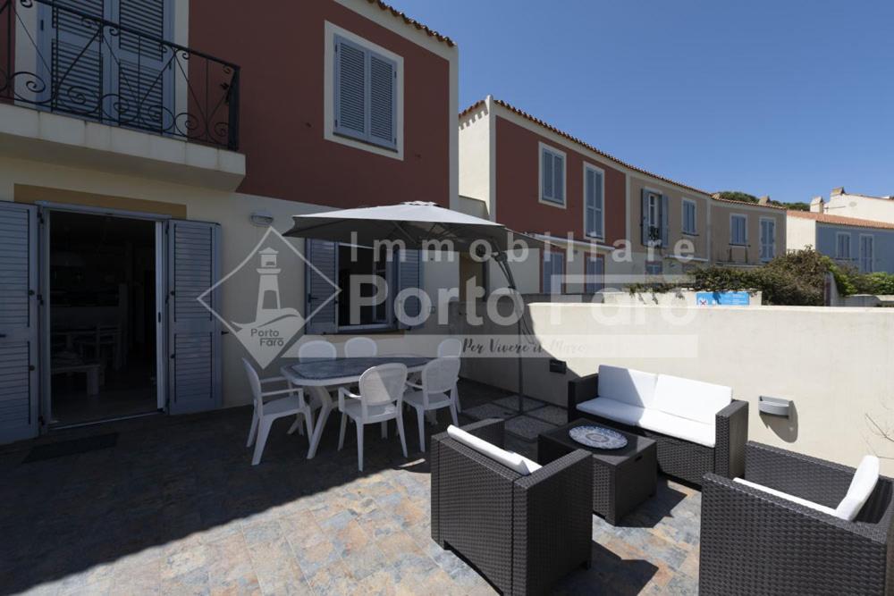 2 Pineta - Ampio Quadrilocale Sulla Spiaggia Di Porto Faro 帕劳 外观 照片